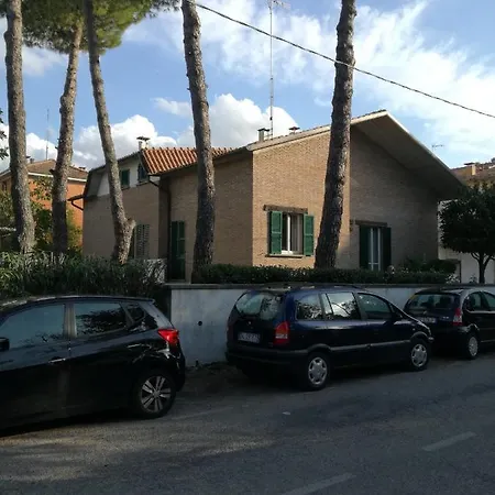 Sofia Accanto Ospedale Con Ampio Giardino Maison d'hôtes